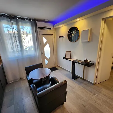 Love Room Romantique Avec Jacuzzi 2 Places Perpignan Exterior photo