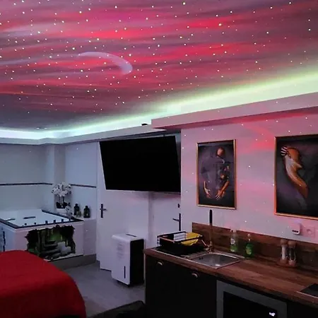 Love Room Romantique Avec Jacuzzi 2 Places Perpignan Exterior photo