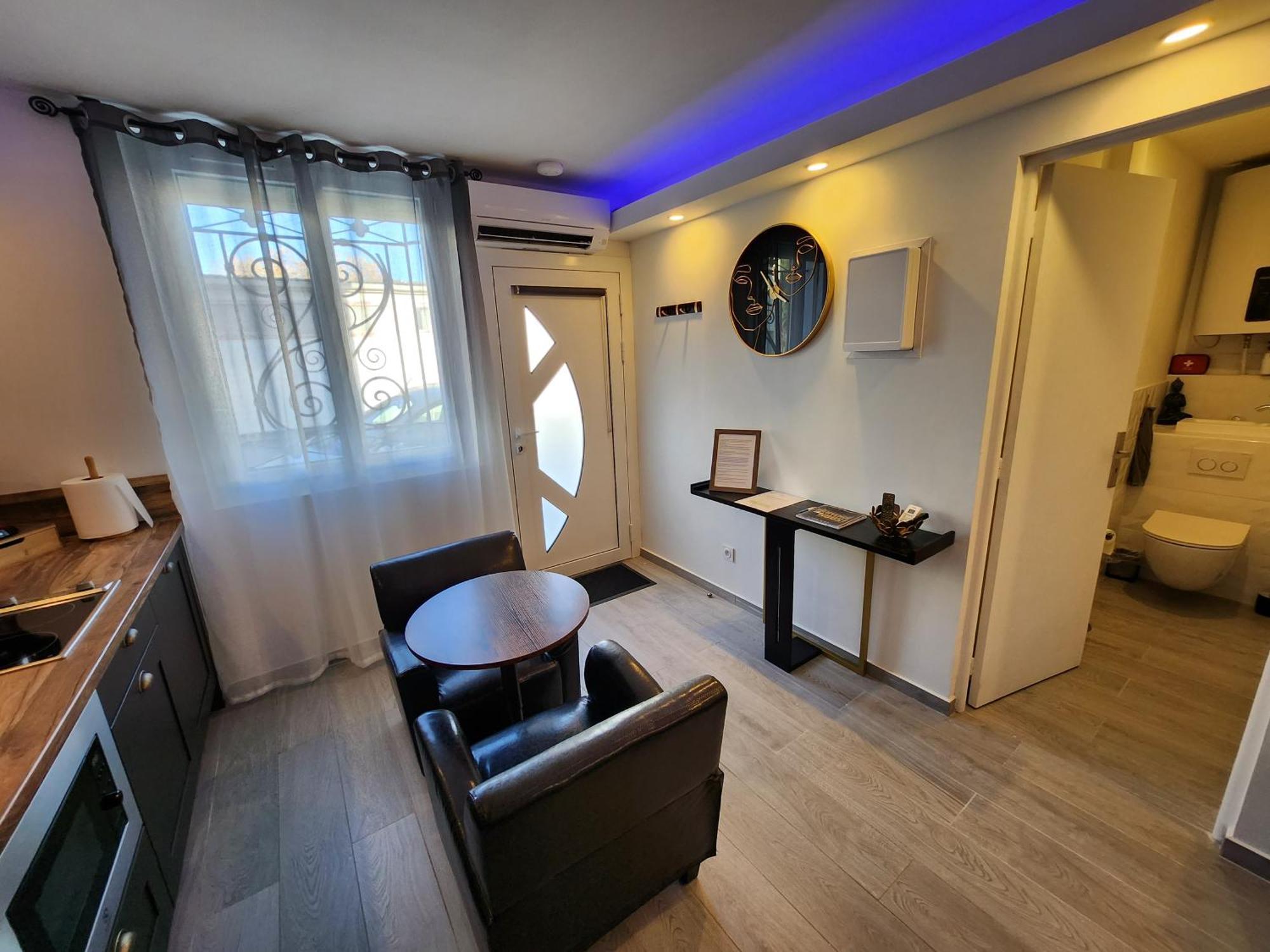 Appartement Romantique Avec Jacuzzi 2 Places *