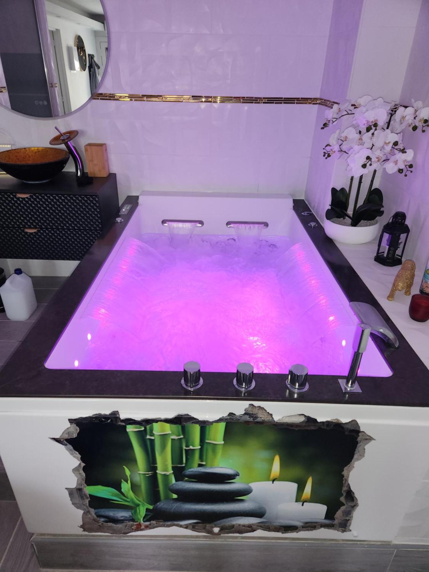 Apartment Romantique Avec Jacuzzi 2 Places *